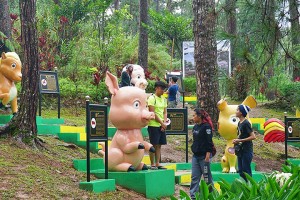 Baguio gets firetruck, fun zodiac sculptures on Fil-Chi Friendship Day